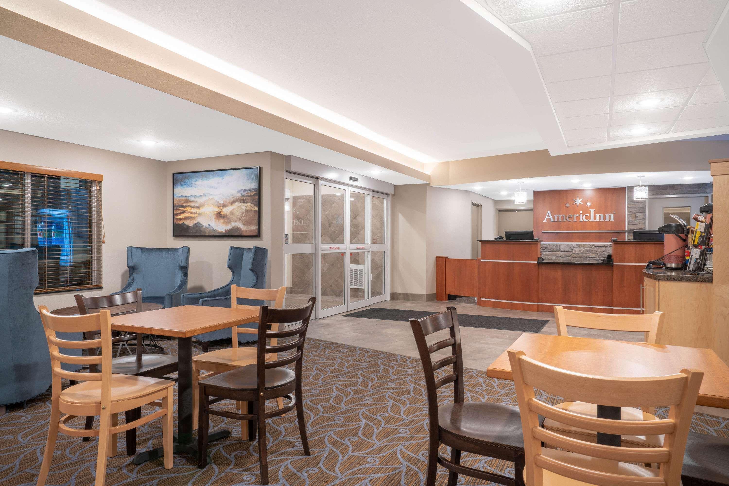Americinn By Wyndham Windom Esterno foto